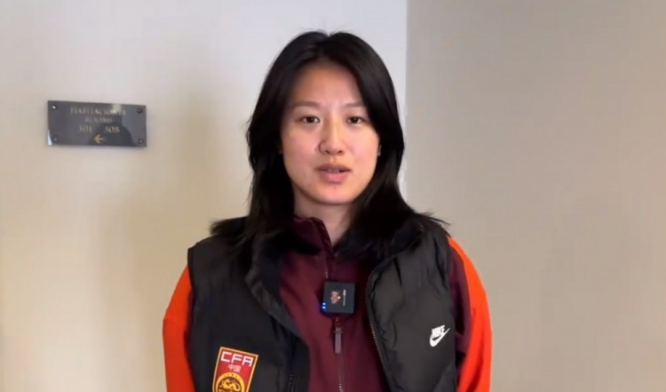  汪琳琳：范迪克是我的偶像和目標(biāo)，希望變成他那樣全面的中后衛(wèi)