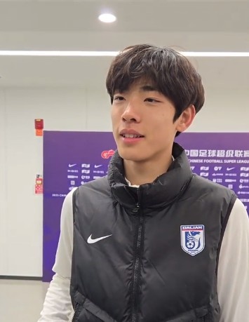  國青歸來上演中超首秀，朱鵬宇：感覺很好，場上大哥們很支持我