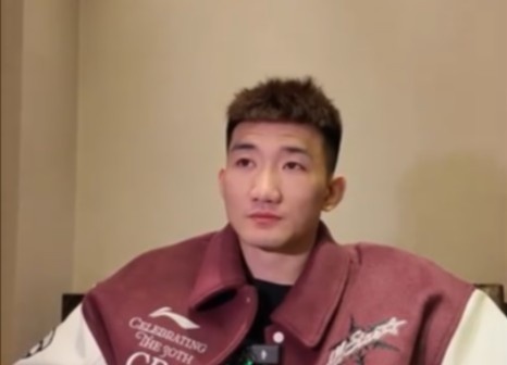  咋形容你和王博的關(guān)系？孫銘徽：像家人 他訓(xùn)練&生活中很照顧我們